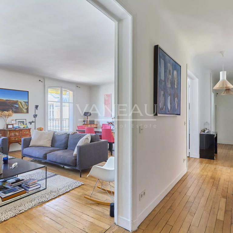 Neuilly - Saint-James - Appartement familial - Dernier étage noble