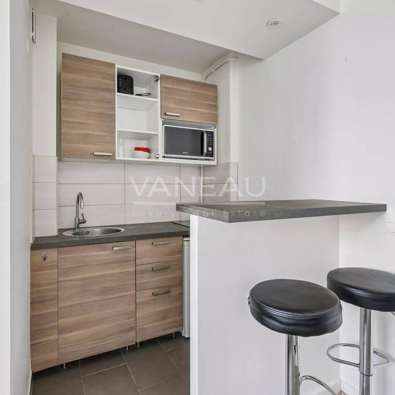 Paris XVe - Convention - Studio - vue dégagée