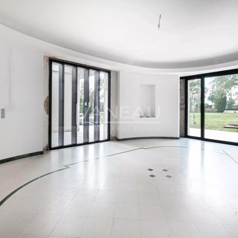 MAGNIFIQUE DEMEURE MODERNISTE DE 615M²