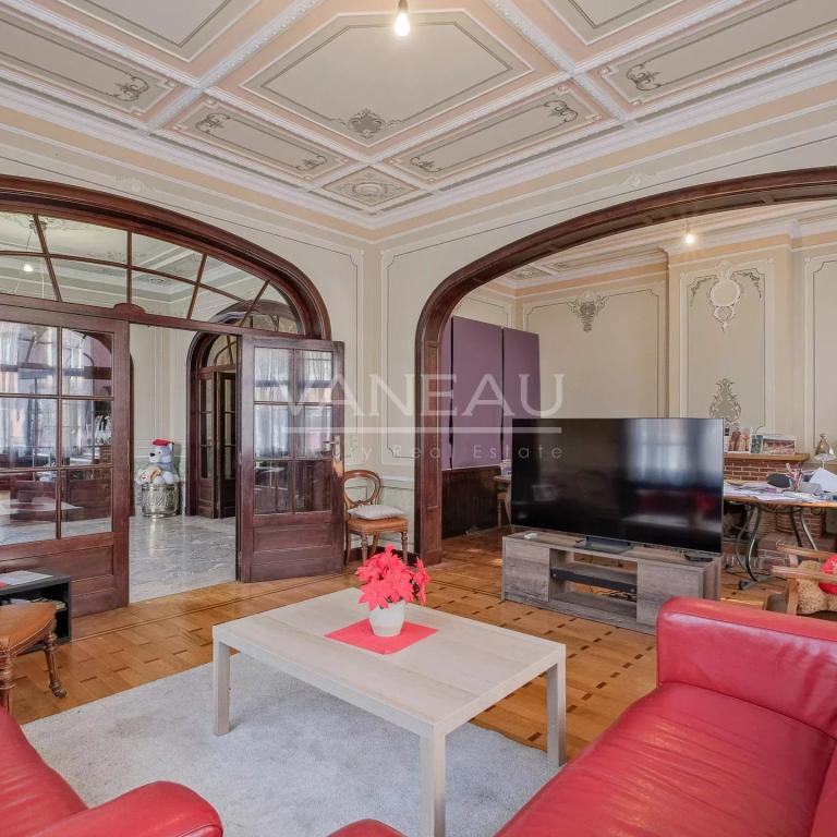 Magnifique Hôtel de maître de ± 600 m², jardin et garage