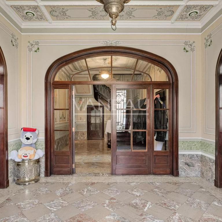Magnifique Hôtel de maître de ± 600 m², jardin et garage