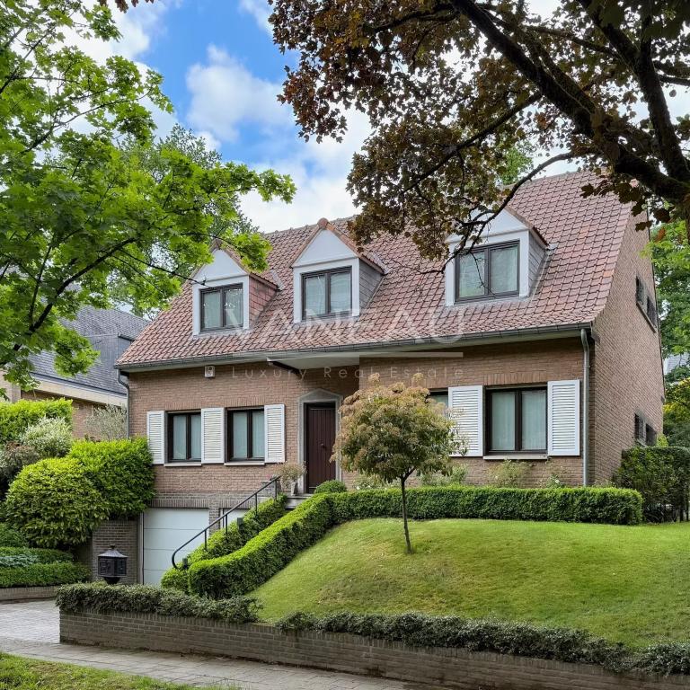 Superbe villa 4 chambres + jardin à Uccle !