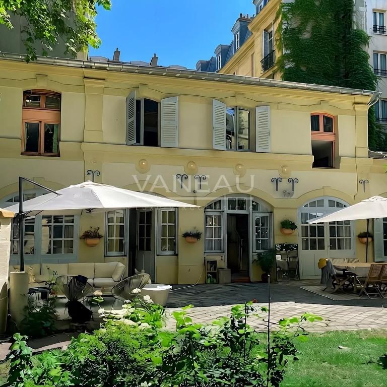 Maison exceptionnelle avec 320 m2 de jardin - confidentiel -