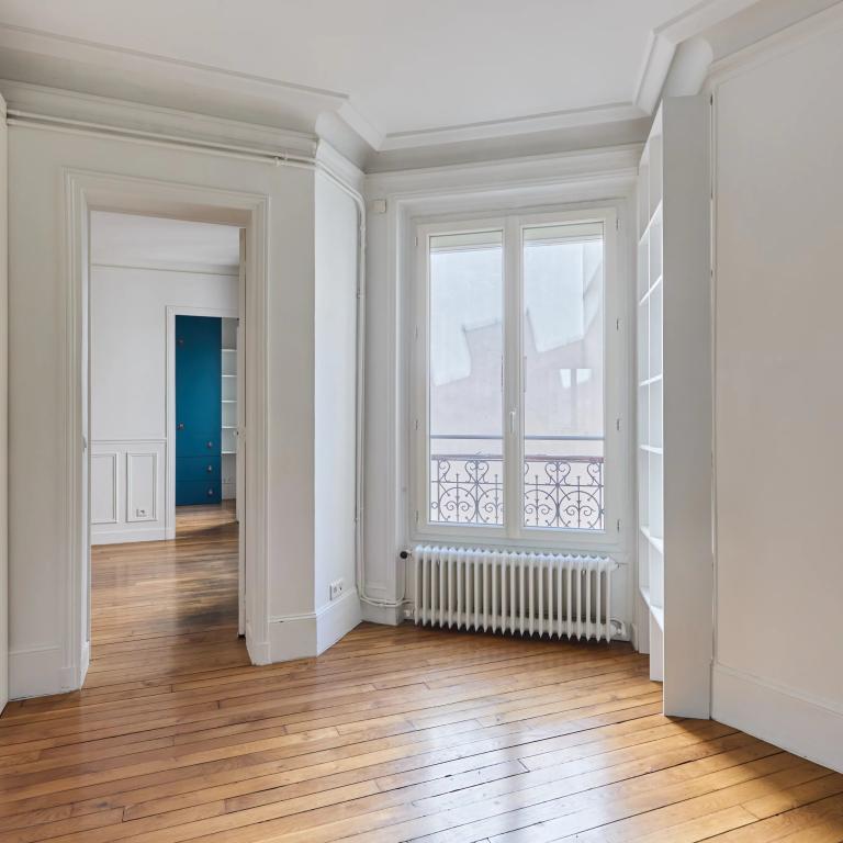 PARIS XVIIIème  3 pièces  54.90m²