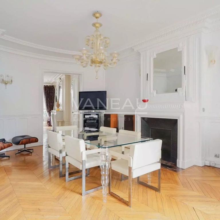 PARIS XVI - Chaillot | Élégant appartement de réception et familial de 210 m².