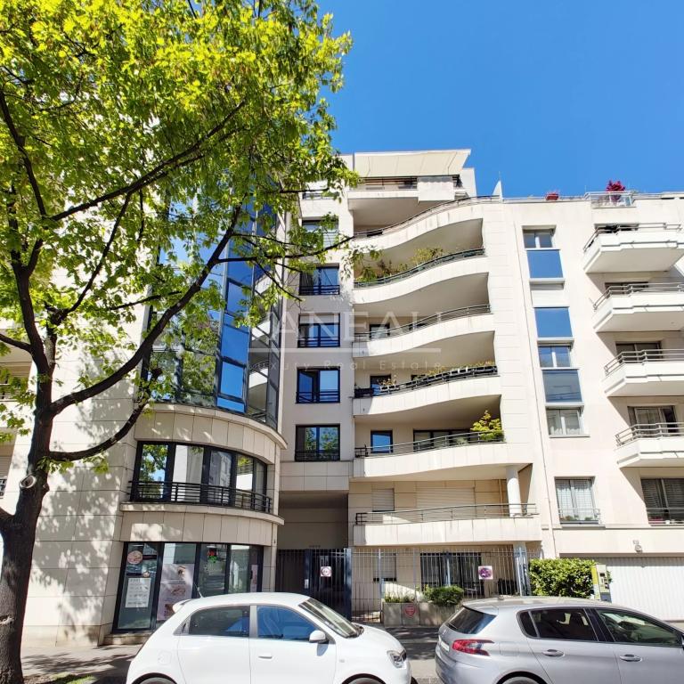 Bécon / Courbevoie - Deux pièces ensoleillé vue jardin vendu loué