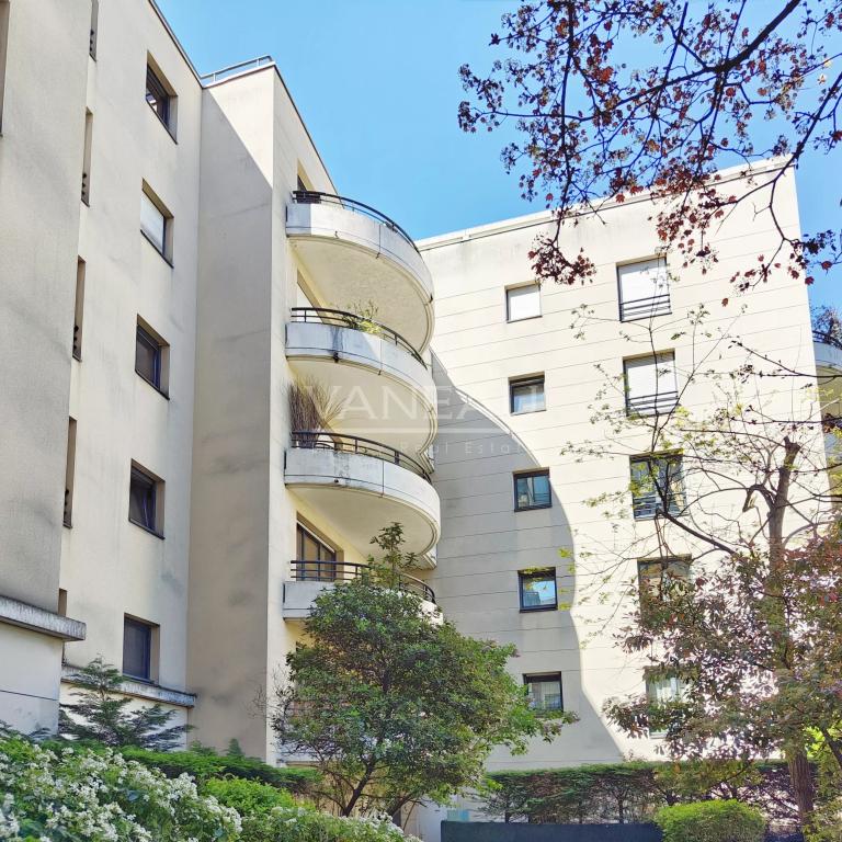 Bécon / Courbevoie - Deux pièces ensoleillé vue jardin vendu loué
