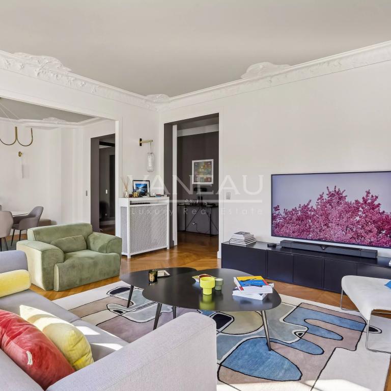 Paris XVIe - Porte Dauphine - Appartement familial entièrement rénové