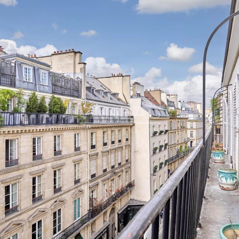 PARIS VII - Rue du Bac