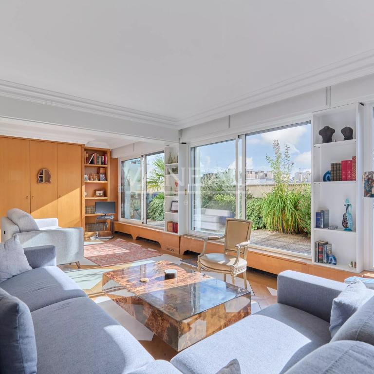PARIS VIe — VAVIN — TERRASSE ET VUES DÉGAGÉES