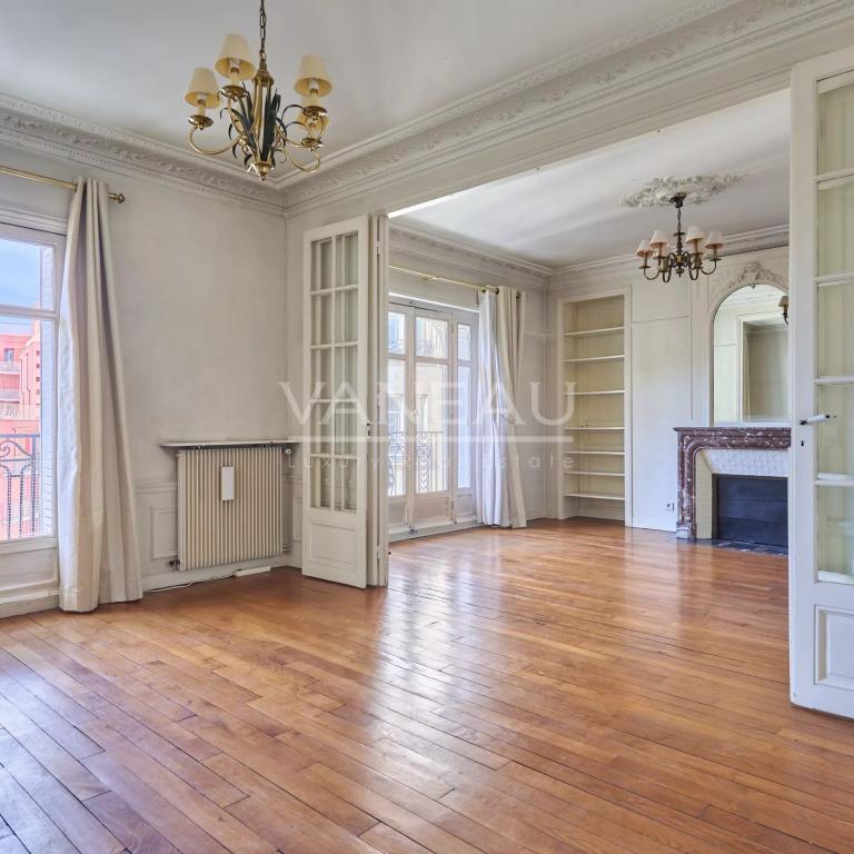 Paris XVe Croix Nivert : Appartement avec charme de l’ancien