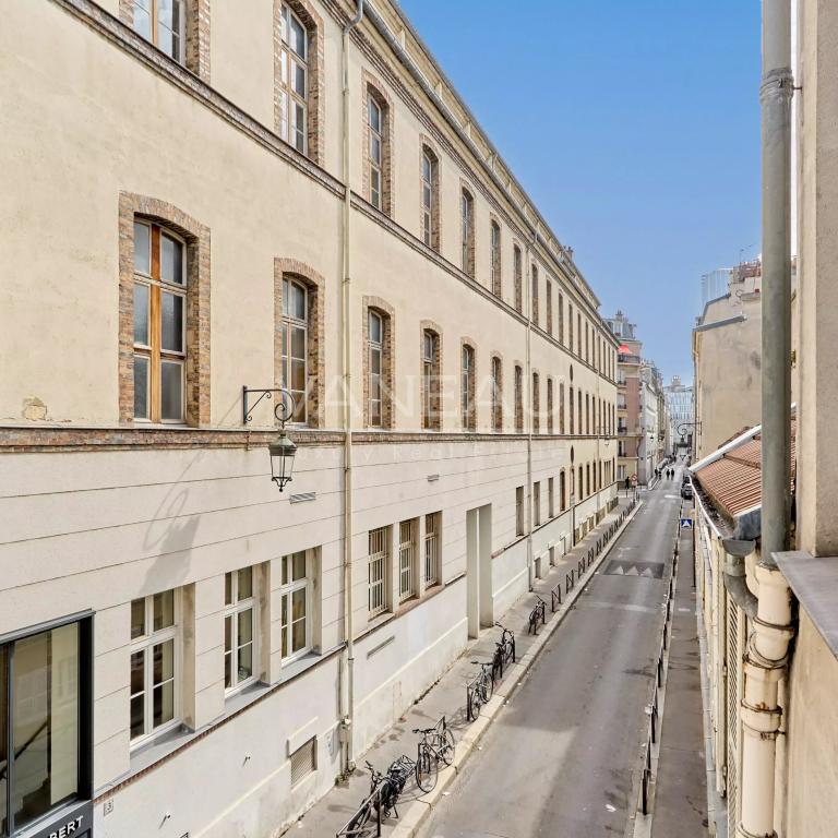 PARIS VII –  BON MARCHÉ – PIED A TERRE