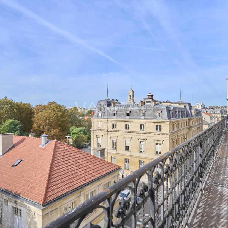 Paris XIV – Mairie du XIV – Appartement familial étage élevé