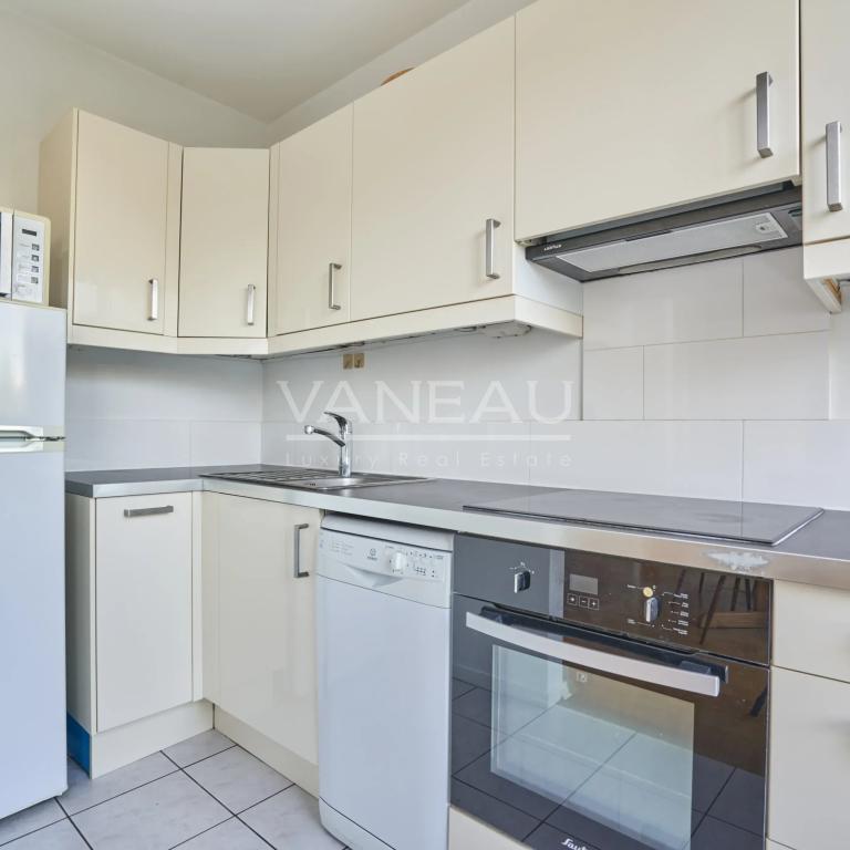Paris XVe - Cambronne - Etage élevé
