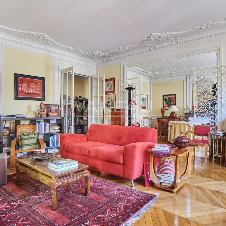 Paris XVe - Suffren Breteuil : Appartement familial vendu avec occupation temporaire