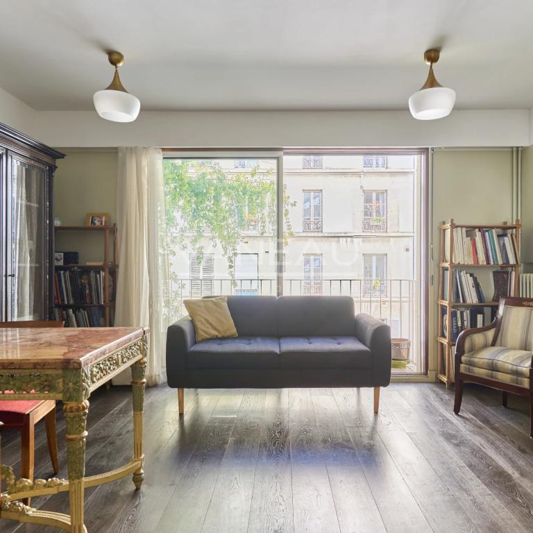 Paris V – Rue Claude Bernard – Studio avec Balcon