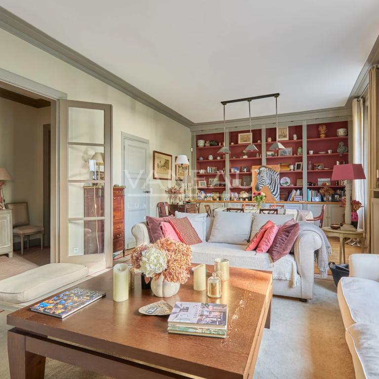 Boulogne - Appartement de charme aux beaux volumes