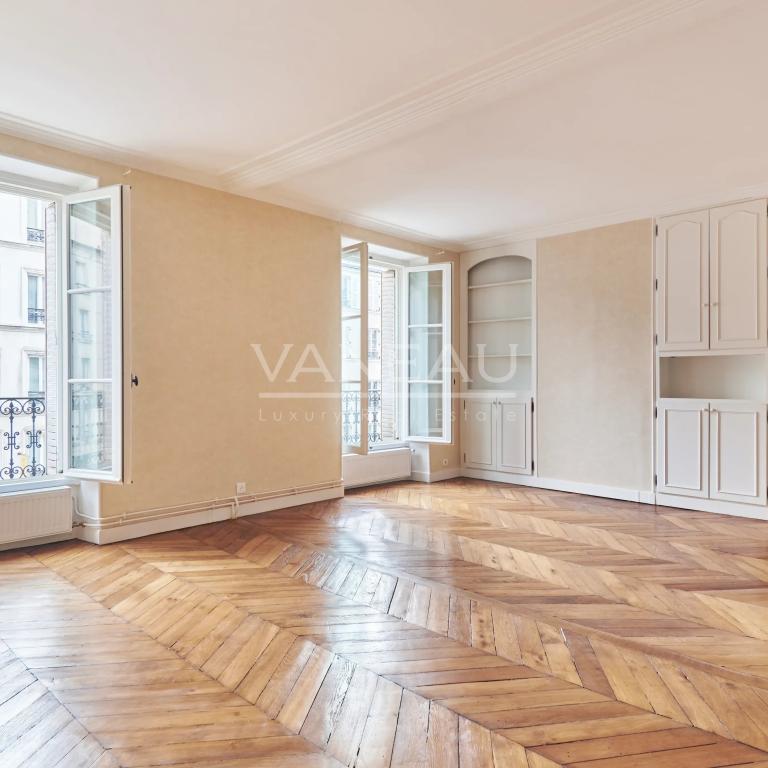 PARIS XVe - Lecourbe/Cambronne : Appartement trois pièces ensoleillé