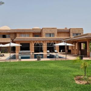 *** Villa route d'Amizmiz 1200m² ***