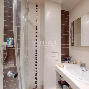 Paris XIXe - Bel appartement de 5 pièces - Vue dégagée - Cave et