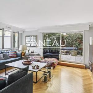 Champ de Mars / Pied a Terre avec Terrasse
