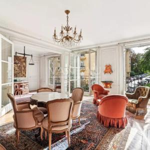 Paris XVIe / PASSY /Appartement familial