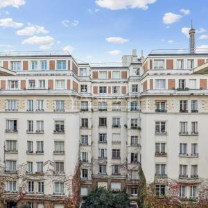 Paris VIIe - RUE SAINT DOMINIQUE