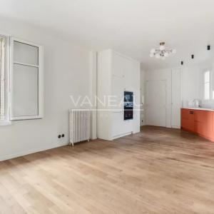 Paris VIIe - RUE SAINT DOMINIQUE