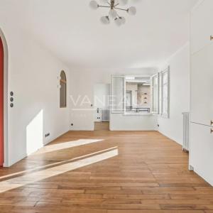 Paris VIIe - RUE SAINT DOMINIQUE