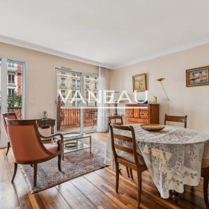 Paris VIIe - PLACE DE BRETEUIL - Appartement avec terrasse