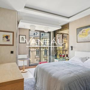 Paris VIIIe - GEORGES V - Pied-à-Terre d'exception