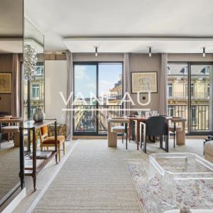 Paris VIIIe - GEORGES V - Pied-à-Terre d'exception