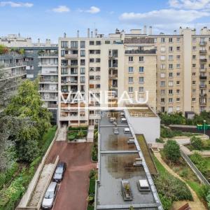 PARIS 15 - VAUGIRARD - 5P en étage élevé avec balcon et vue déga