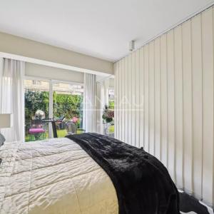 EXCLUSIVITE - NUE PROPRIETE (FEMME DE 75 ANS)  - PASSY PLAZA