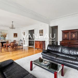 PARIS VIIe - Duroc - appartement familial - Quatre chambres- bal