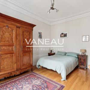 PARIS VIIe - Duroc - appartement familial - Quatre chambres- bal