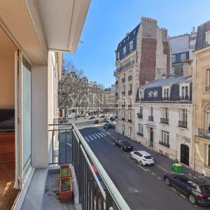 Paris 7ème - Invalides - studio - balcon