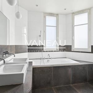 PARIS - XVIe - Beau duplex familial avec une vue imprenables sur