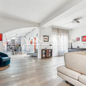 Pont de Neuilly - Comme une maison