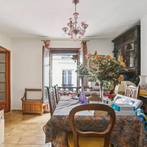 Paris Xe - Duplex atypique avec devanture boutique comme 'une pe