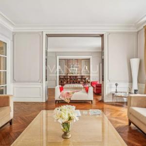 PARIS XVIe - TROCADERO - Appartement  familial et de réception