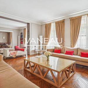 PARIS XVIe - TROCADERO - Appartement  familial et de réception
