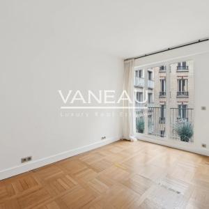 Paris XVIe - Victor Hugo - Bel appartement familial  en étage él