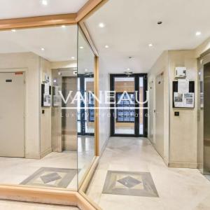 PARIS XIIème - Studio immeuble moderne