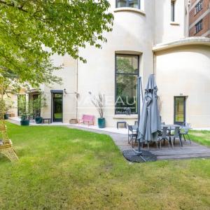 Paris XVIe - OCDE - Superbe duplex familial et de réception avec