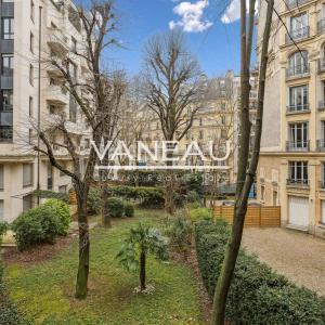 PARIS XVI - Village d'Auteuil - Beau 3 pièces années 30.