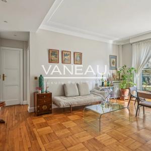 Paris XVIeme - Jardins du Ranelagh - Deux pièces rénové