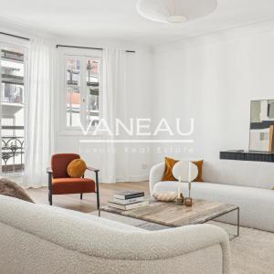 Paris XVIe - Jasmin - Appartement de réception en étage élevé.