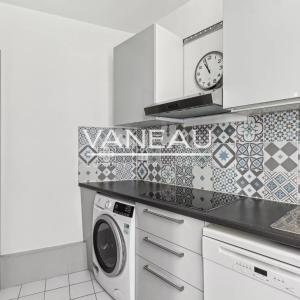 Neuilly - Mairie - Rue de L'Église