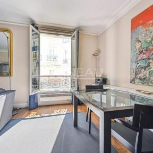 Paris VIIe - Charmant appartement au coeur du Gros Caillou.